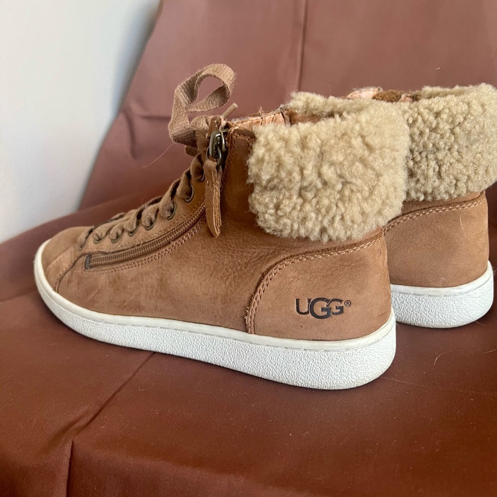 Ugg  Tan High-Top Sneakers rich tan , side zip, Ugg trim, women’s 7 - Picture 3 of 5